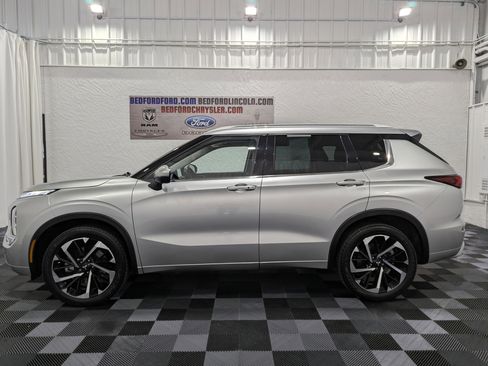 Used 2022 Mitsubishi Outlander SEL image 2
