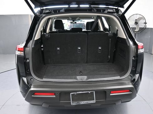 Used 2025 Nissan Pathfinder SV FWD image 39