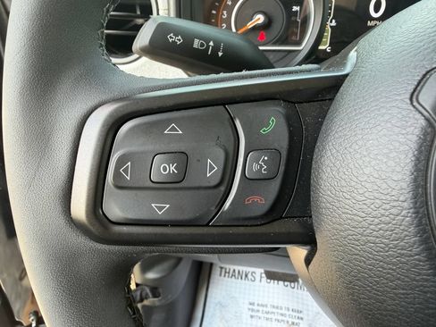 Used 2025 Jeep Wrangler Unlimited Sport AWD/4WD image 8