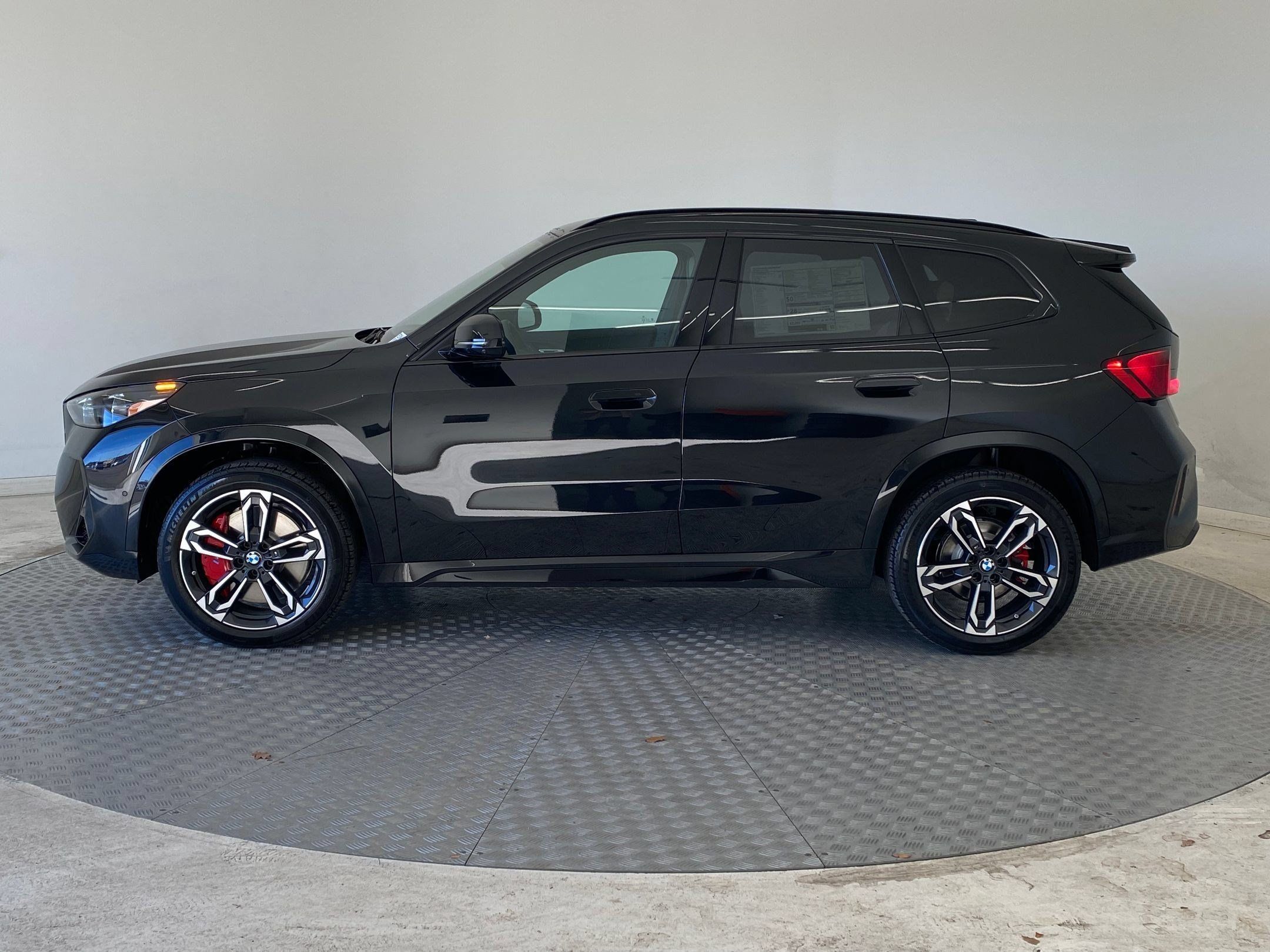 Used 2026 BMW X1 xDrive28i w/ Technology Package AWD/4WD image 2