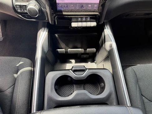 Used 2025 RAM 1500 Big Horn AWD/4WD image 22