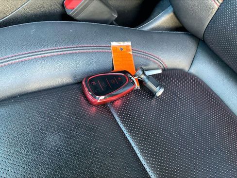 Used 2022 Chevrolet Blazer RS w/ Enhanced Convenience Package FWD image 12