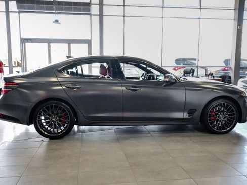 Used 2022 Genesis G70 3.3T Launch Edition image 4