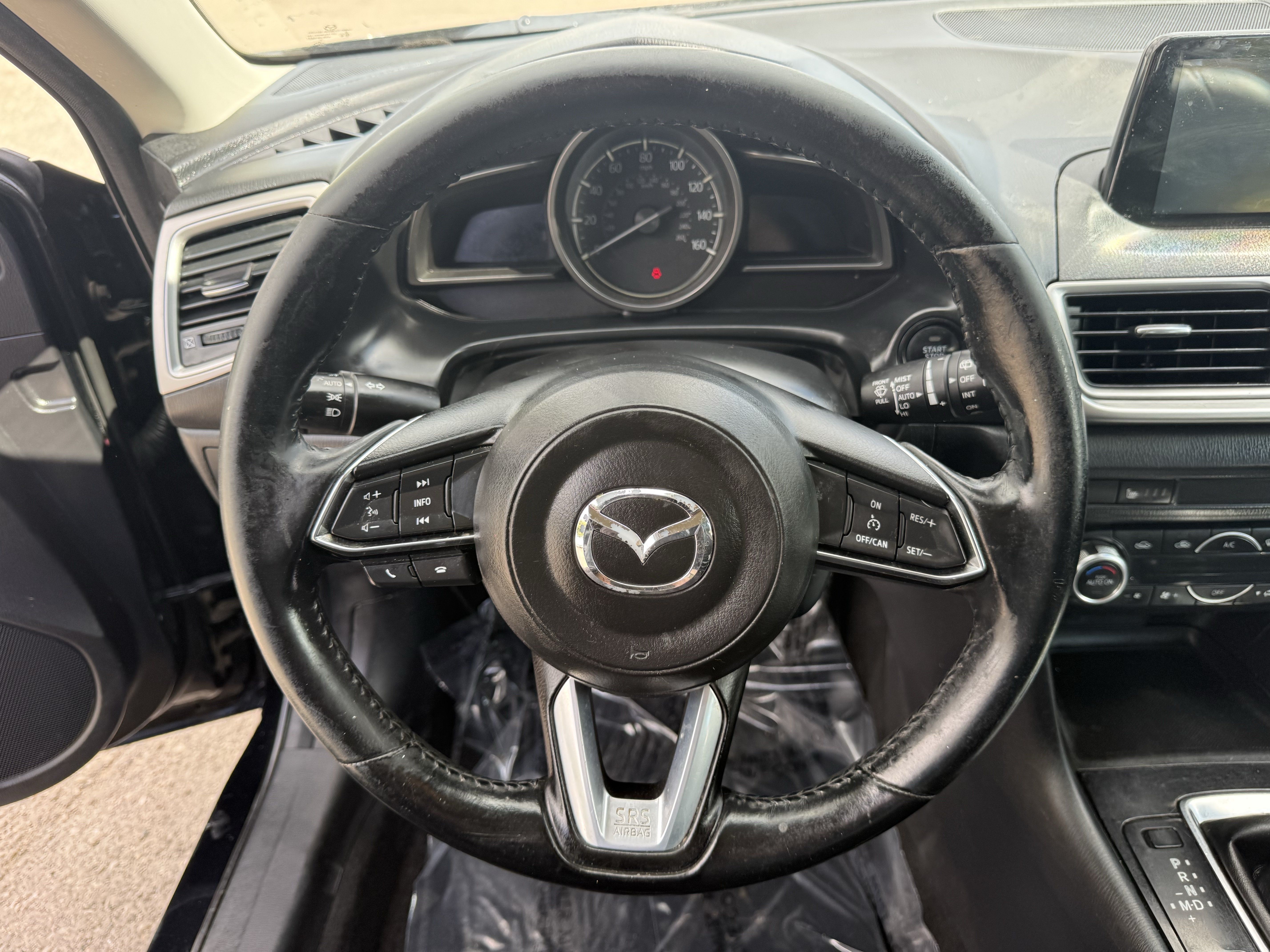 Used 2018 MAZDA MAZDA3 Touring FWD image 16
