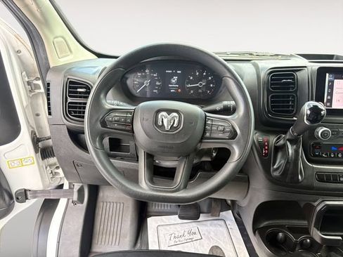 Used 2025 RAM ProMaster 2500 w/ Convenience Group FWD image 12