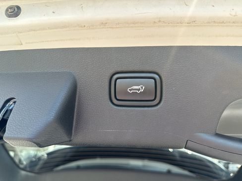 Used 2026 Kia Sportage EX FWD image 18