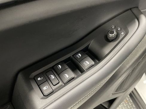 Used 2024 Jeep Grand Cherokee Altitude AWD/4WD image 13