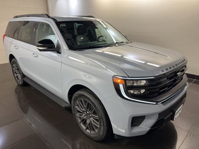 New 2026 Ford Expedition Platinum w/ Stealth Appearance Package