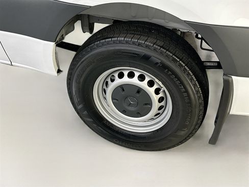 Certified 2025 Mercedes-Benz Sprinter 2500 image 29