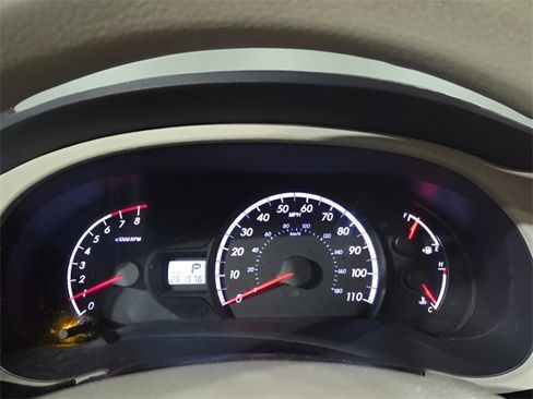 Used 2011 Toyota Sienna LE image 26