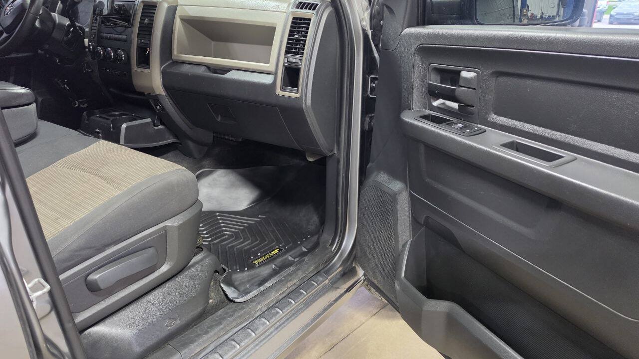 Used 2012 RAM 1500 Express w/ ST Popular Equipment Group AWD/4WD image 16