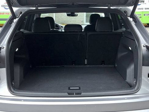 Certified 2025 Volkswagen Atlas Cross Sport SE AWD/4WD image 27