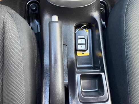 Used 2016 Honda Fit EX image 38