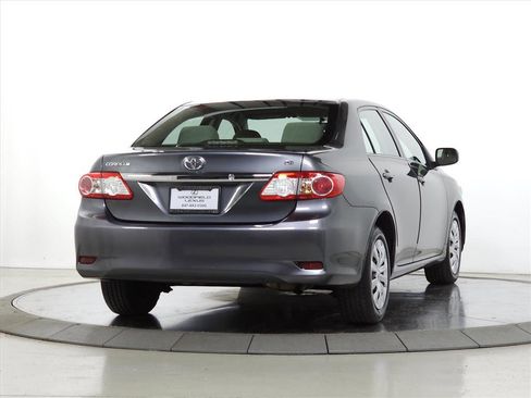 Used 2013 Toyota Corolla LE image 9