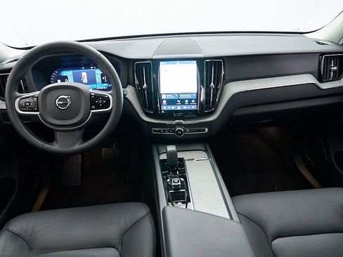 Certified 2025 Volvo XC60 B5 Plus w/ Climate Package AWD/4WD image 24