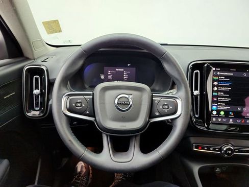 Used 2023 Volvo XC40 B5 Plus w/ Climate Package AWD/4WD image 25