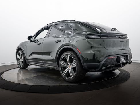 Certified 2025 Porsche Macan 4 Electric AWD/4WD image 3