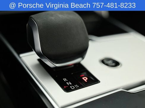 Used 2025 Land Rover Range Rover SE AWD/4WD image 38