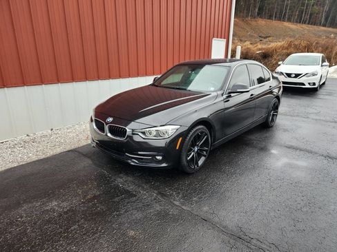 Used 2017 BMW 330i xDrive Sedan image 2