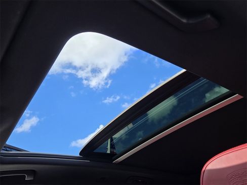 Used 2022 Porsche Cayenne image 21