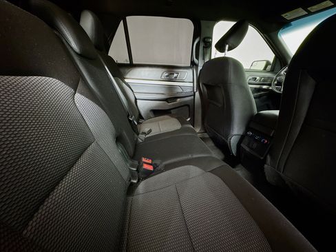 Used 2019 Ford Explorer XLT image 26