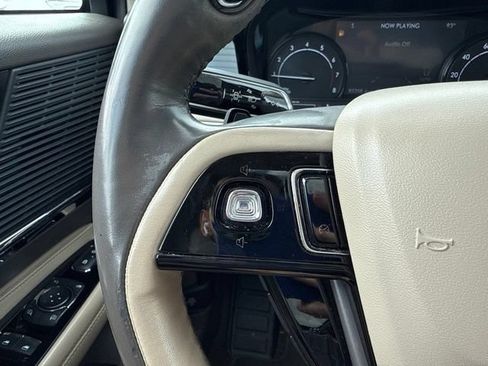 Used 2020 Lincoln Corsair FWD w/ Premium Package image 21
