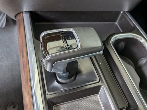 Used 2022 GMC Sierra 1500 SLT w/ SLT Premium Plus Package image 21