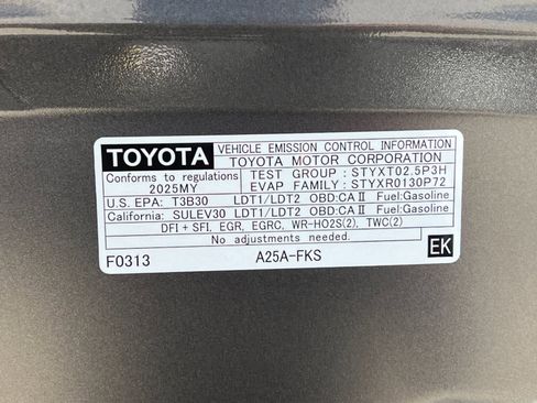 Used 2025 Toyota RAV4 LE FWD image 29
