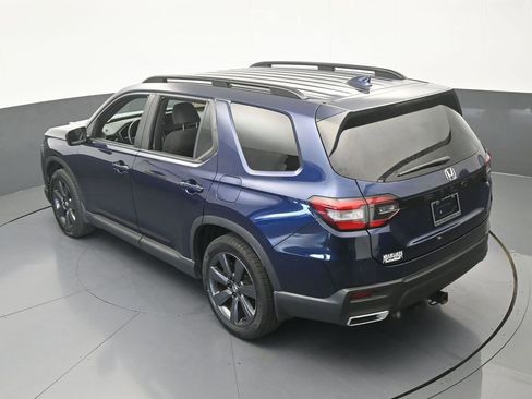 Used 2025 Honda Pilot Sport image 63