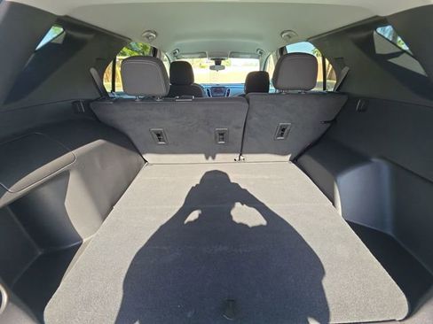 Used 2023 Chevrolet Equinox LS w/ LS Convenience Package FWD image 24