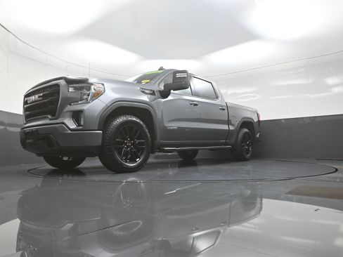 Used 2020 GMC Sierra 1500 Elevation w/ Elevation Value Package AWD/4WD image 11