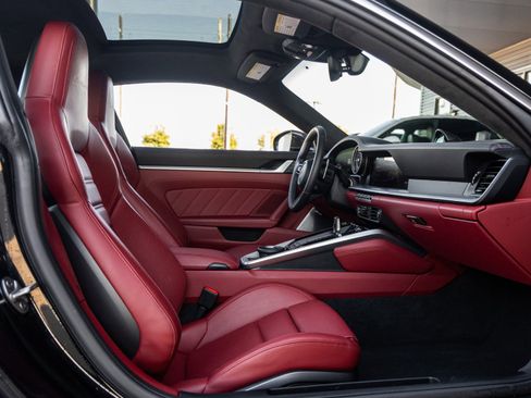 Used 2025 Porsche 911 Turbo S image 37
