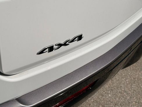 New 2026 Jeep Grand Wagoneer image 36