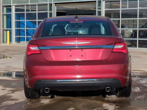 Used 2013 Chrysler 200 Limited image 7