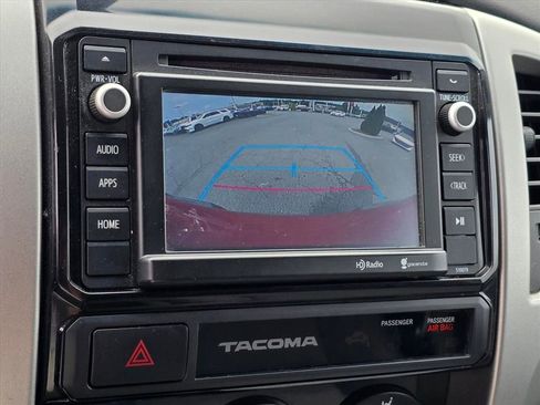 Used 2015 Toyota Tacoma 4x4 Double Cab w/ TRD Sport Package image 5