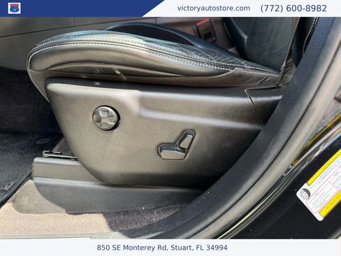 Used 2016 Jeep Grand Cherokee SRT AWD/4WD image 36