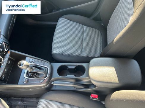 Used 2023 Hyundai Kona SE AWD/4WD image 16