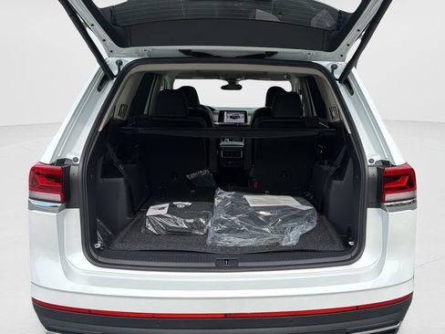 New 2026 Volkswagen Atlas SE FWD image 9
