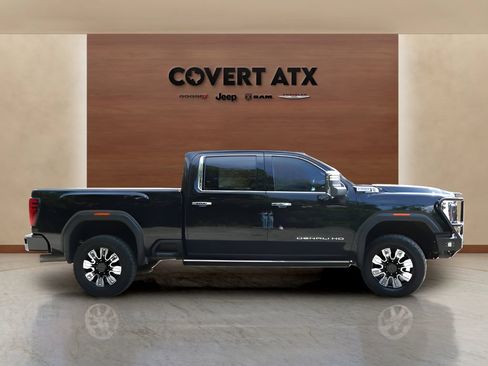 Used 2024 GMC Sierra 2500 Denali w/ Denali Reserve Package AWD/4WD image 6