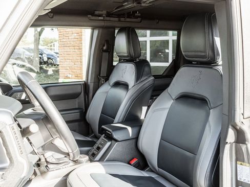 Used 2022 Ford Bronco Outer Banks image 6