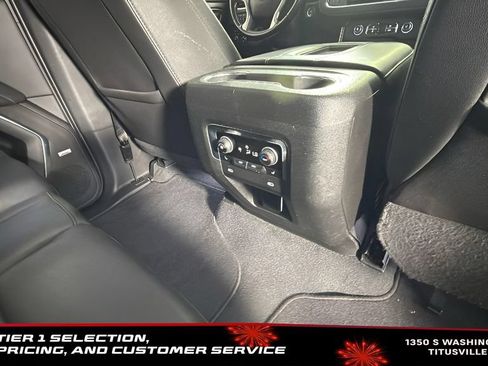 Used 2022 Chevrolet Tahoe Z71 w/ Luxury Package AWD/4WD image 32
