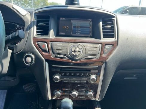 Used 2014 Nissan Pathfinder SL w/ SL Premium Package AWD/4WD image 16