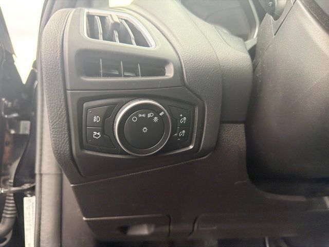 Used 2016 Ford Focus ST FWD image 17