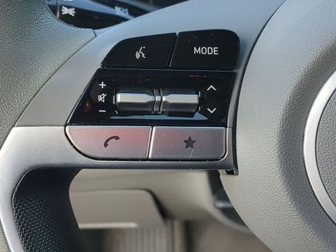 Used 2024 Hyundai Elantra SEL image 25