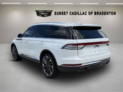 Used 2022 Lincoln Aviator Reserve w/ Equipment Group 201A AWD/4WD image 5