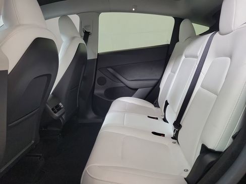Used 2024 Tesla Model Y Long Range RWD image 22