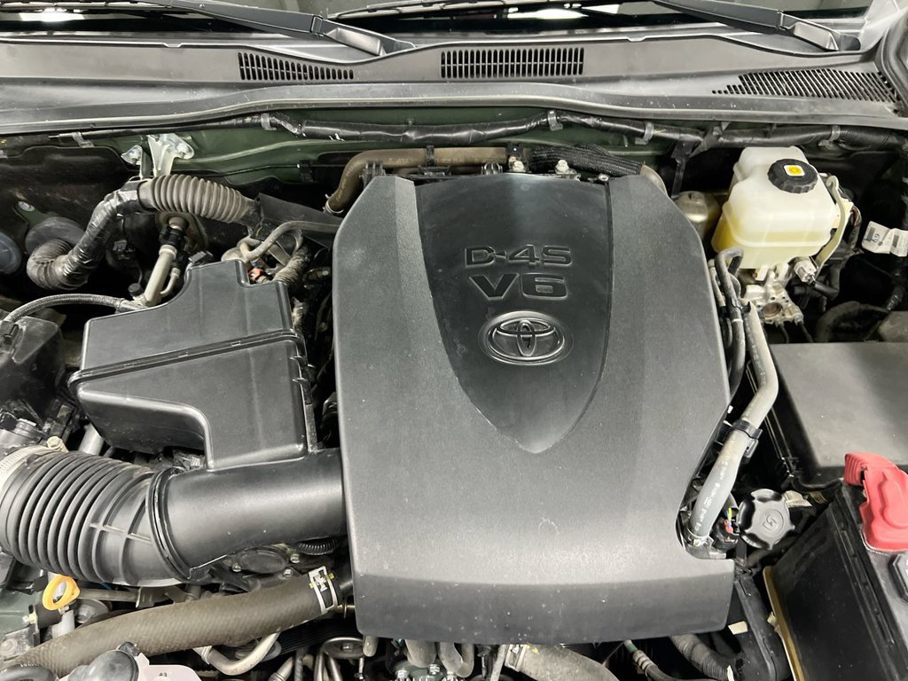 Used 2021 Toyota Tacoma TRD Off-Road AWD/4WD image 24