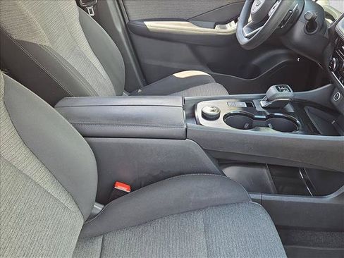 Used 2022 Nissan Rogue SV AWD/4WD image 19