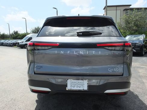 Used 2026 INFINITI QX60 Luxe w/ Cargo Package FWD image 11