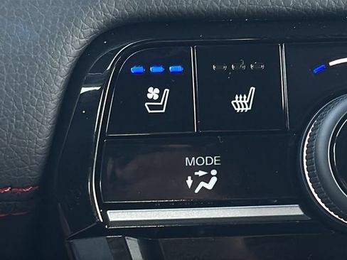 Certified 2026 Honda Pilot Black Edition image 37